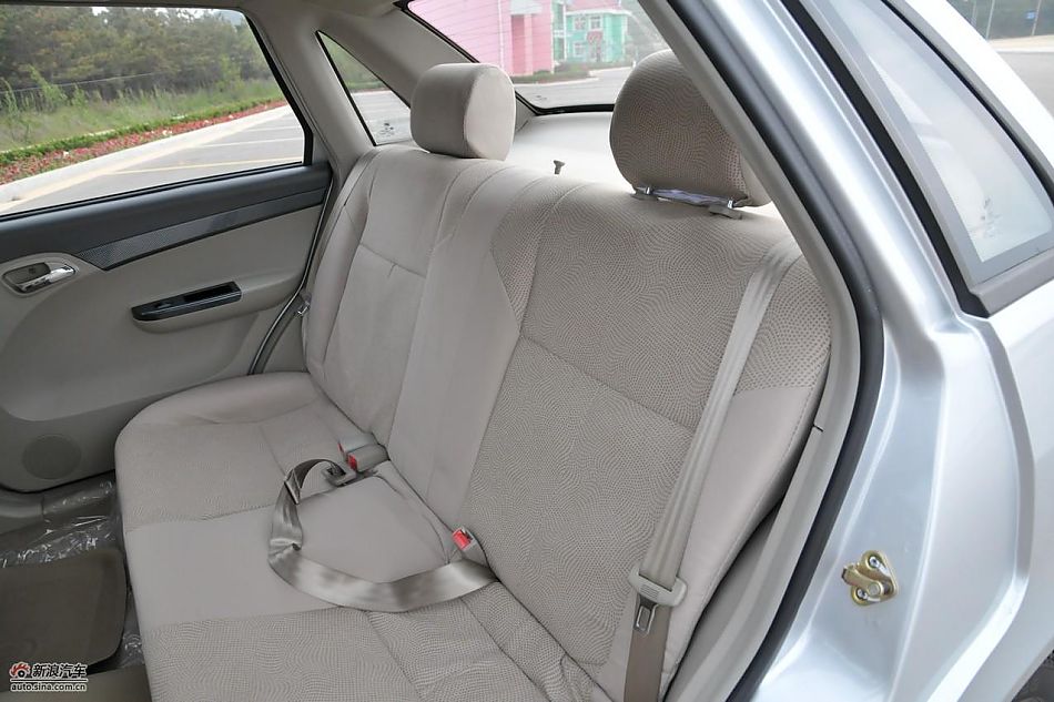 力帆520领航舒适型内饰