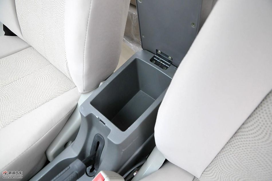 力帆520领航舒适型内饰