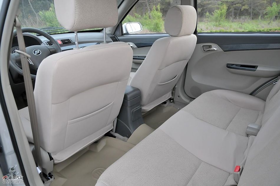 力帆520领航舒适型内饰