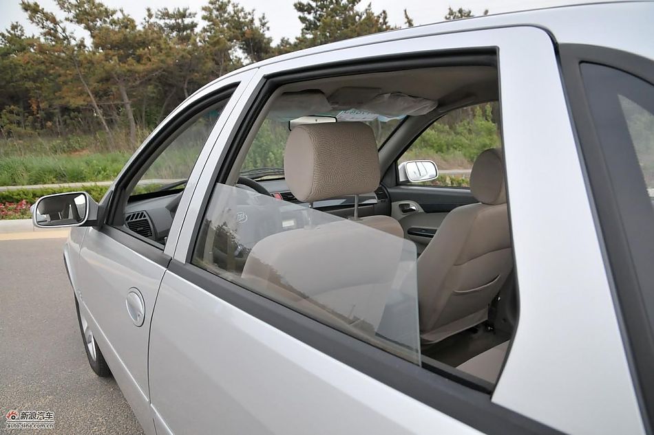 力帆520领航舒适型内饰