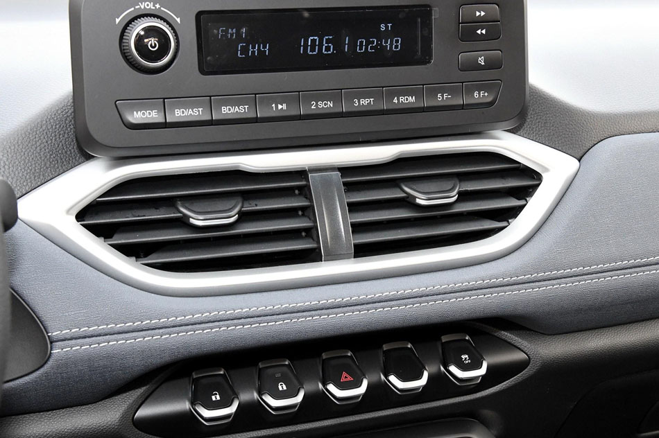 2018款 1.5T 手动舒适型 内饰