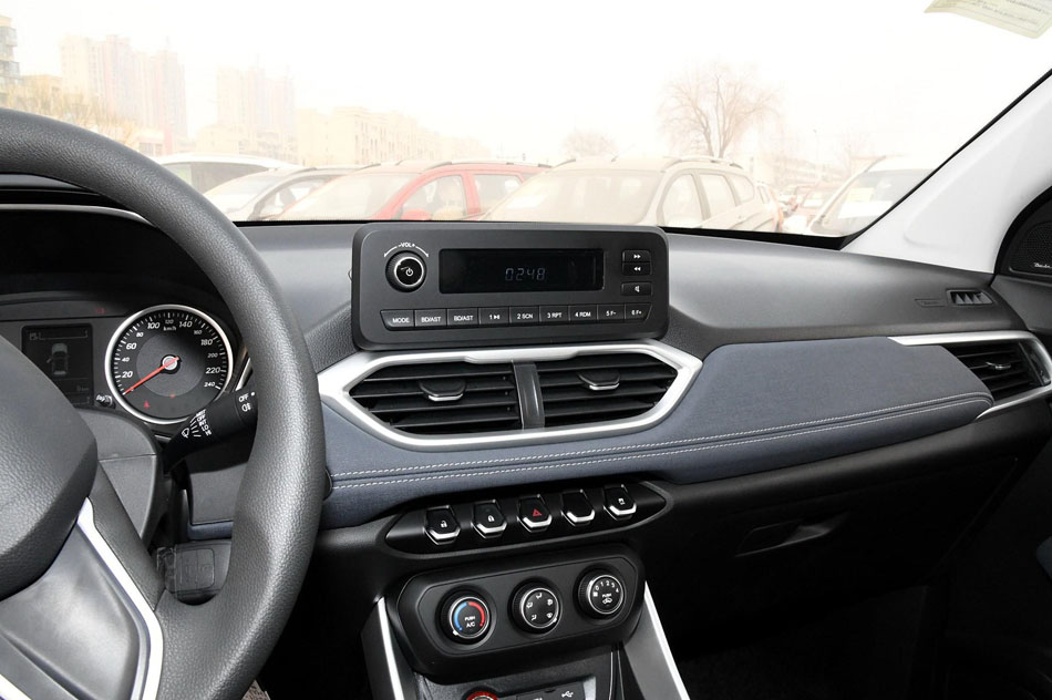 2018款 1.5T 手动舒适型 内饰