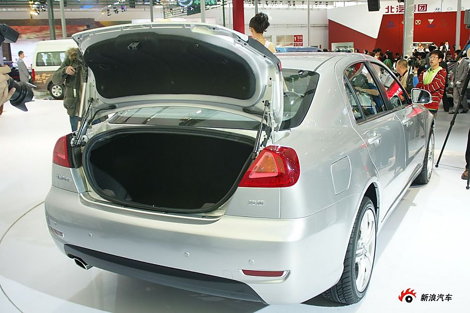 华晨中华新骏捷