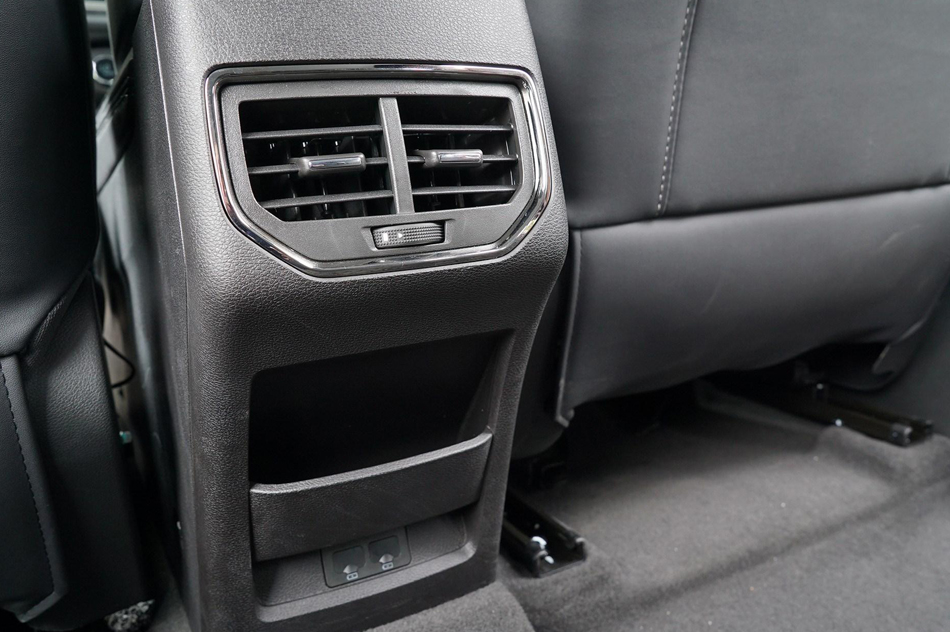 2018款 1.5TCI 自动尊贵型 7座 座椅空间