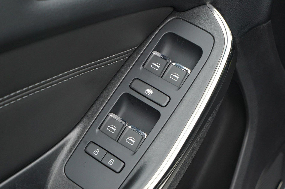 2018款 1.5TCI 自动尊贵型 7座 座椅空间