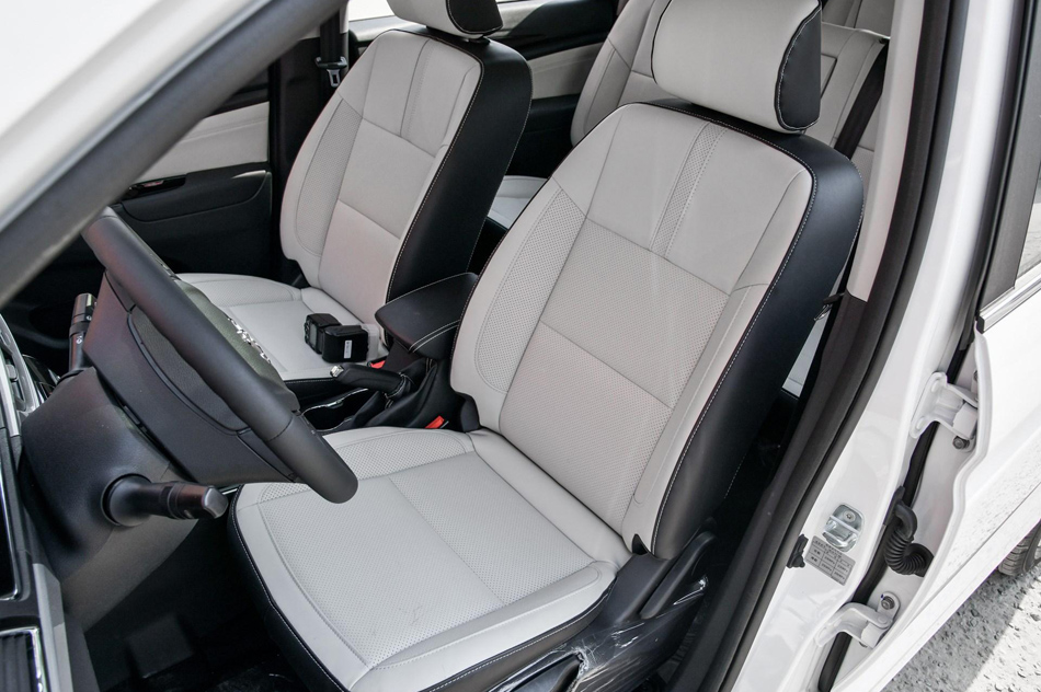 2018款 A600 1.5L 手动豪华型 座椅空间