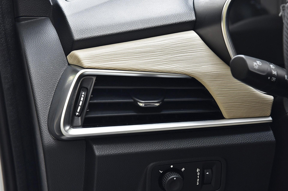 2018款 1.5L 手动豪华型 内饰