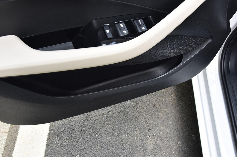 2018款 1.5L 手动豪华型 座椅空间