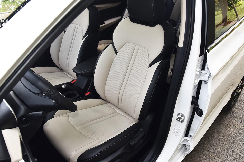 2018款 1.5L 手动豪华型 座椅空间
