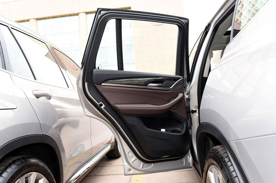 2018 xDrive25i װ οռ