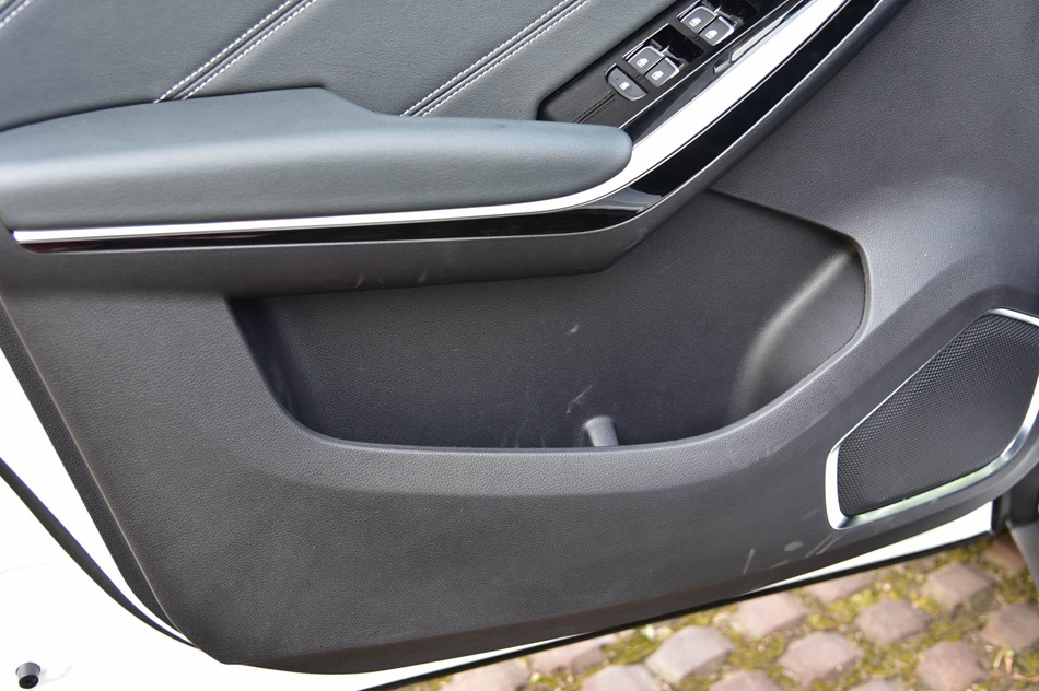 2018款 1.2T 自动尊贵智悦型 座椅空间