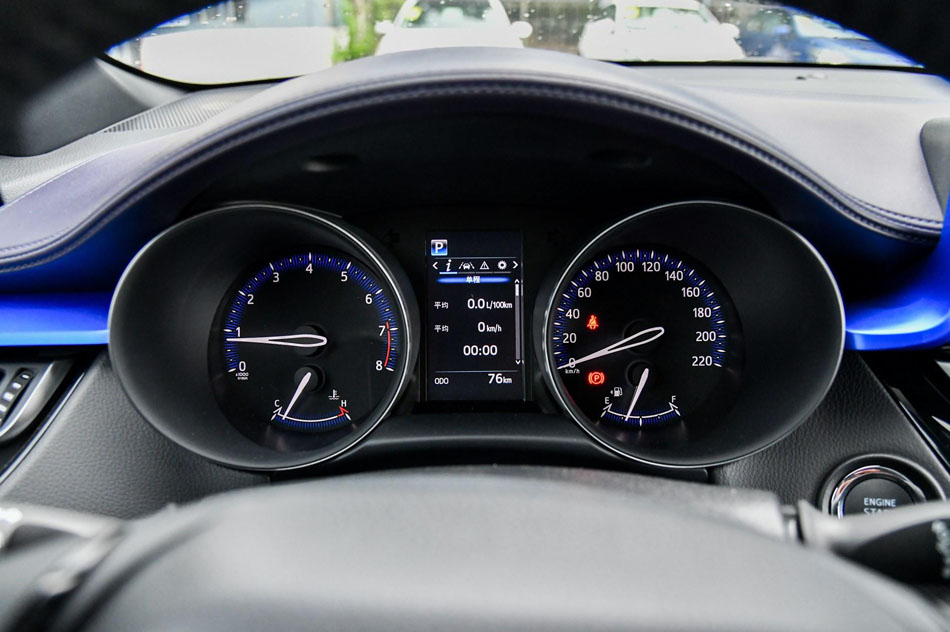 2018款 2.0L 豪华版 内饰