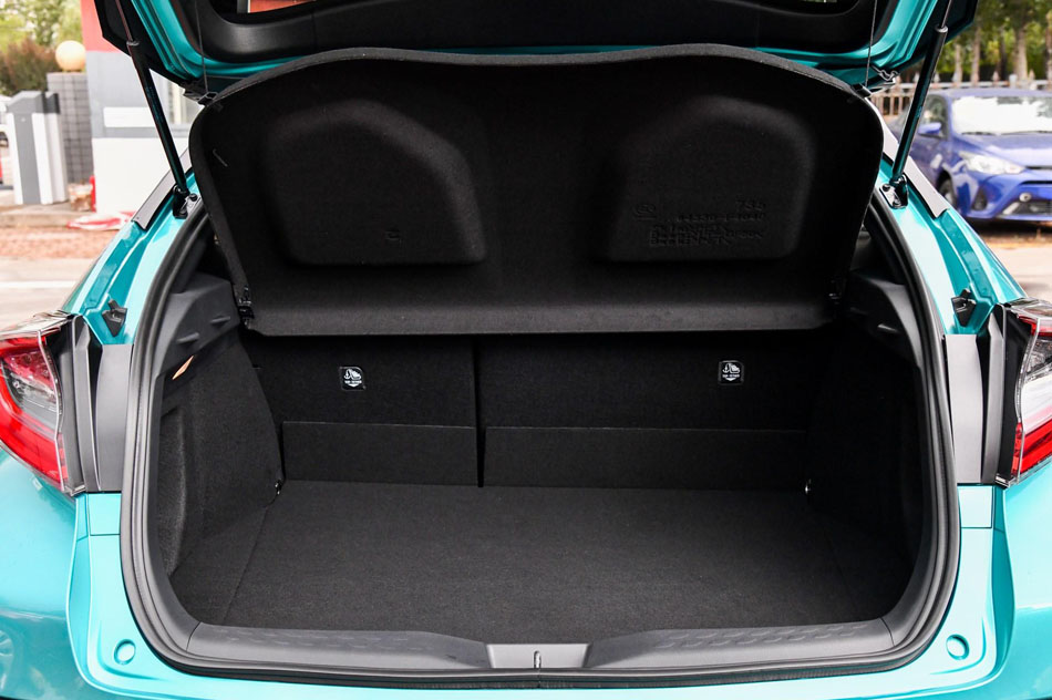 2018款 2.0L 豪华版 座椅空间