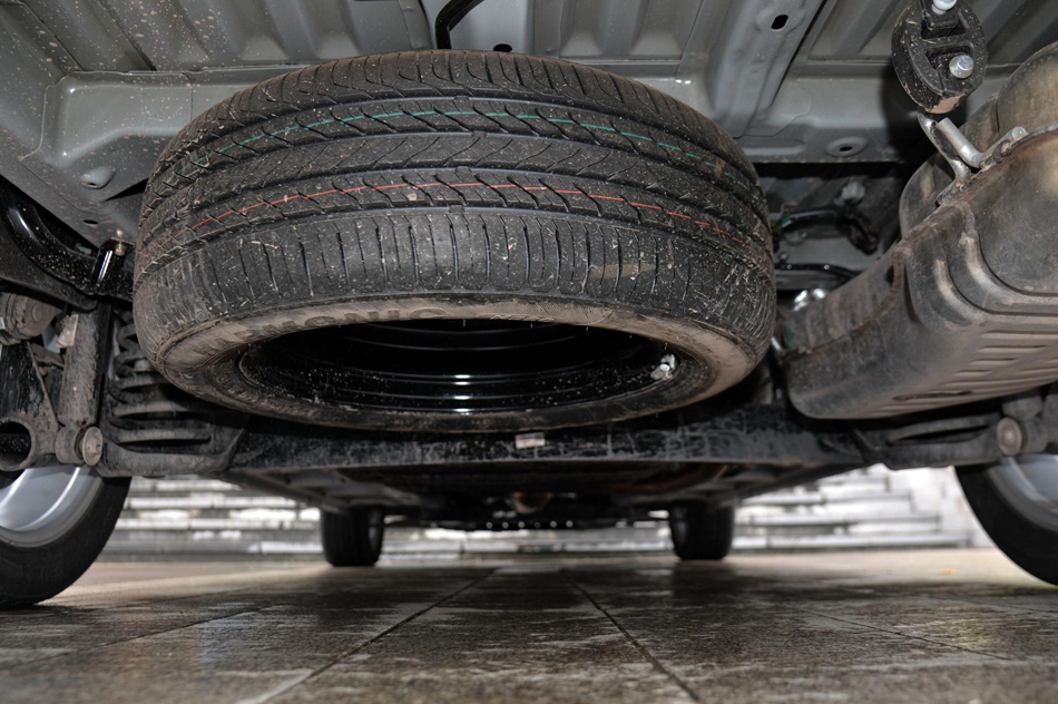 2018款 1.3T CVT豪华型 引擎底盘