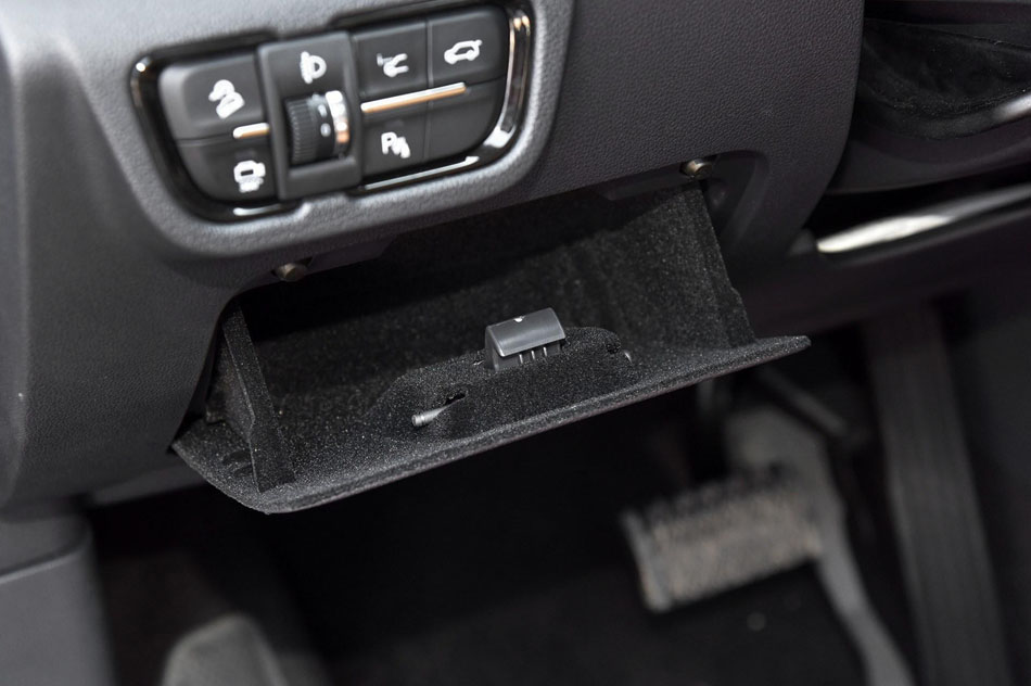 2018款 280T DCT旗舰型 7座 内饰