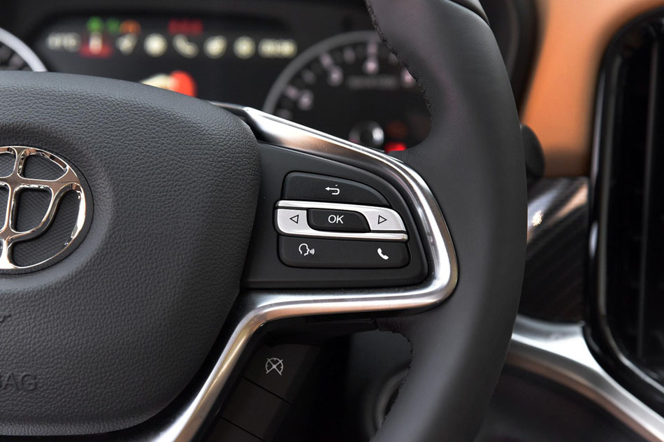 2018款 280T DCT旗舰型 7座 内饰