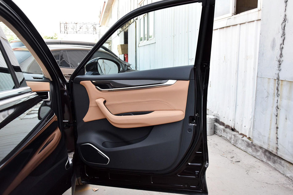 2018款 280T DCT旗舰型 7座 座椅空间