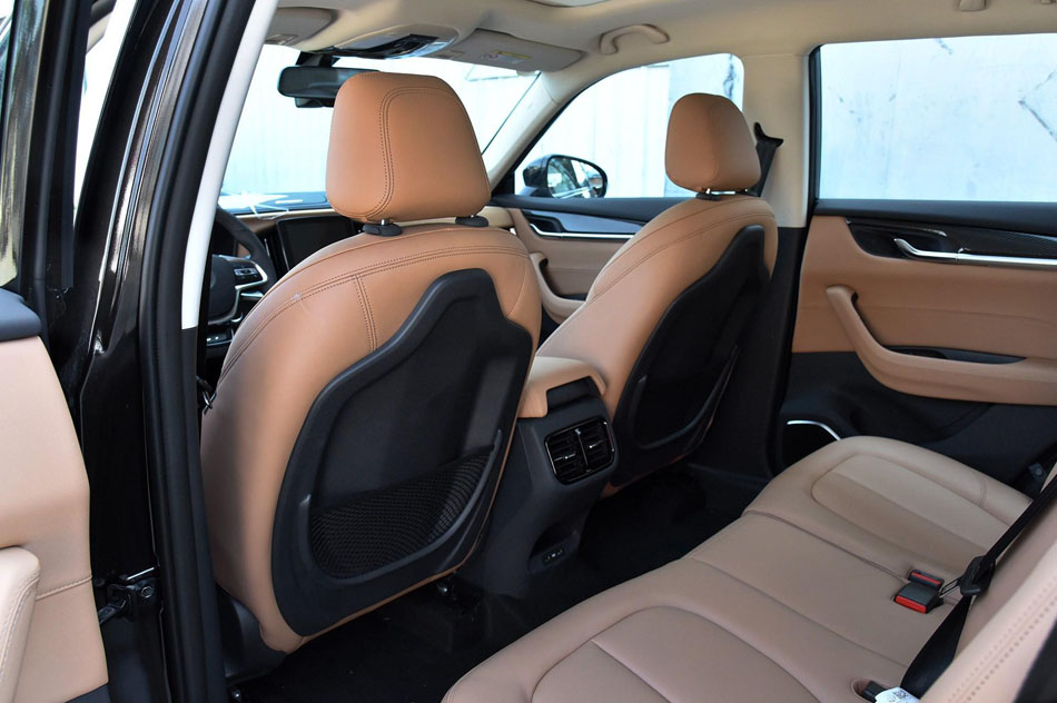 2018款 280T DCT旗舰型 7座 座椅空间