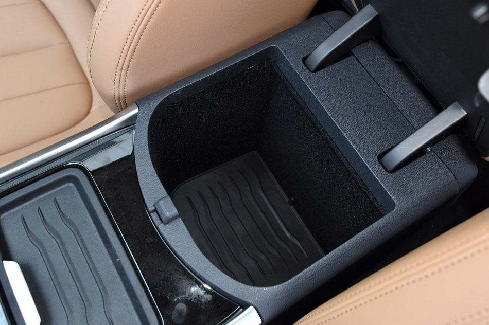 2018款 280T DCT旗舰型 7座 座椅空间