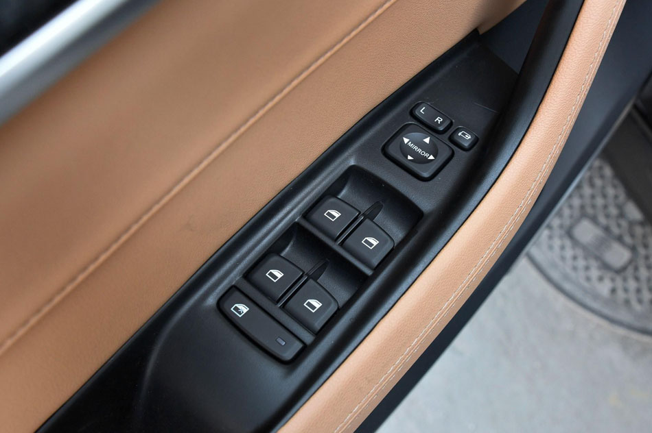 2018款 280T DCT旗舰型 7座 座椅空间