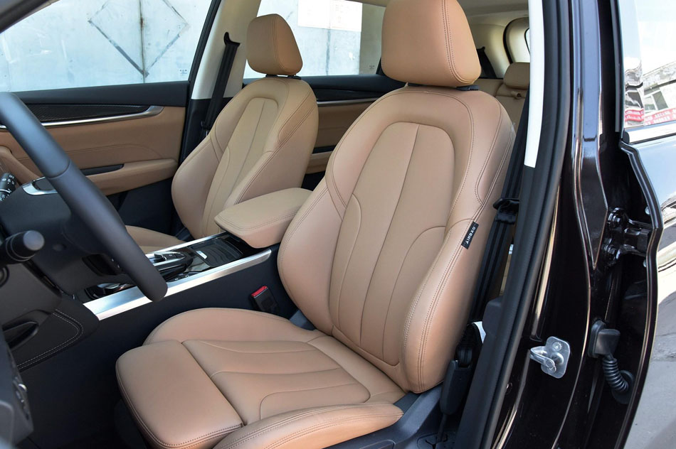 2018款 280T DCT旗舰型 7座 座椅空间