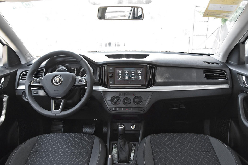 2018款 1.5L 自动标准版 内饰