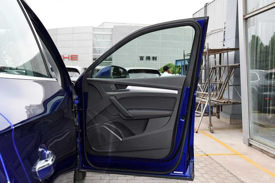 2018款 45 TFSI 尊享时尚型 座椅空间