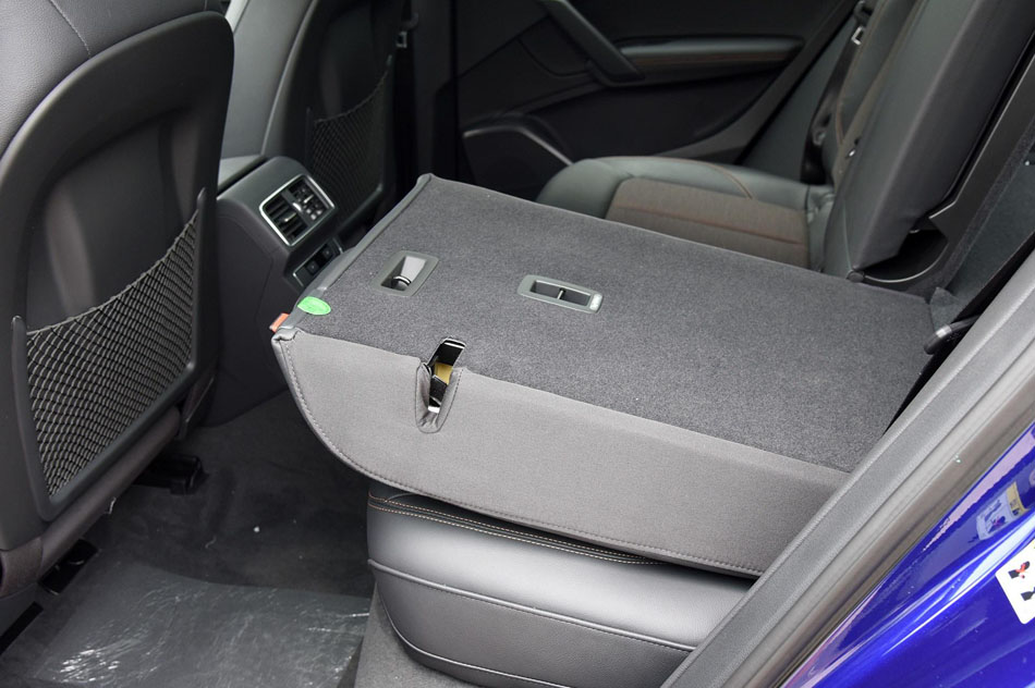 2018款 45 TFSI 尊享时尚型 座椅空间