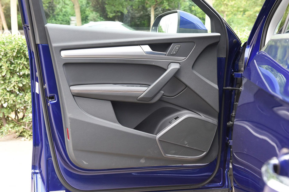 2018款 45 TFSI 尊享时尚型 座椅空间