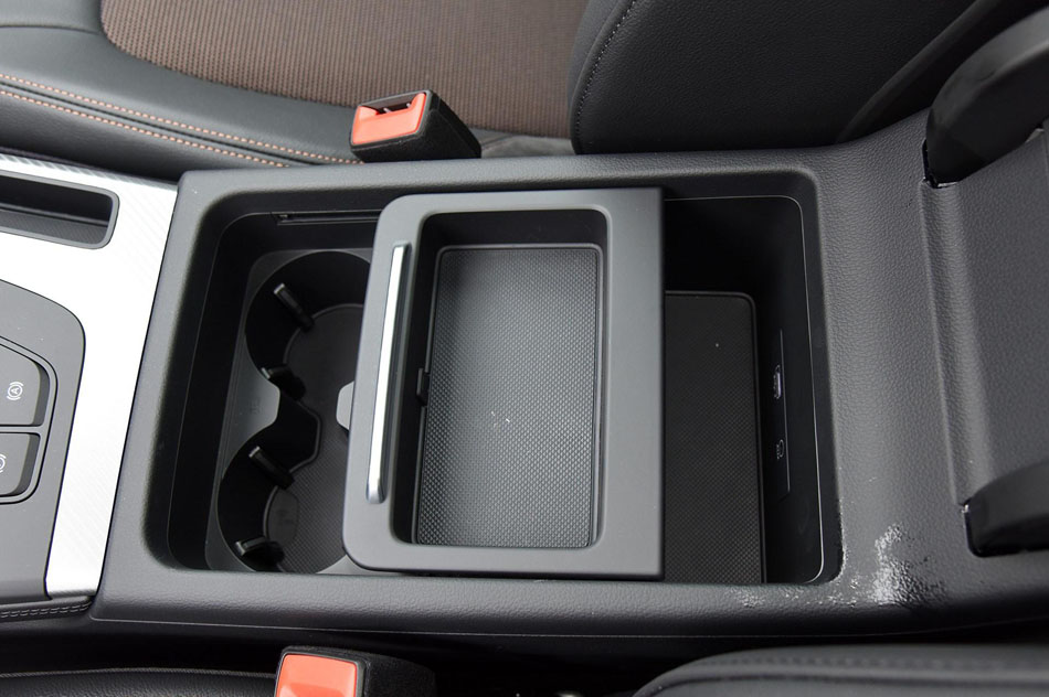 2018款 45 TFSI 尊享时尚型 座椅空间