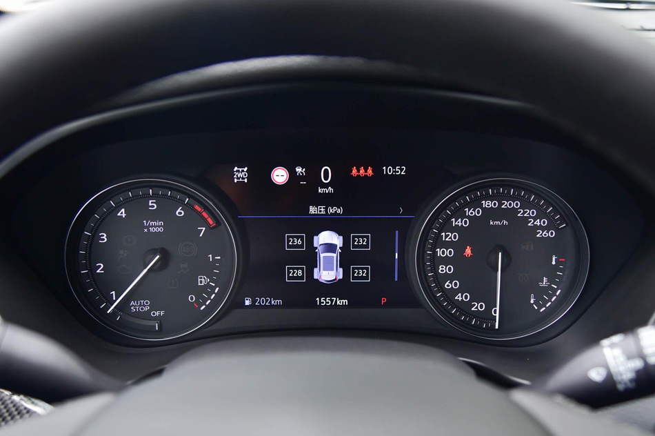 2019款 28T 四驱铂金运动版 内饰