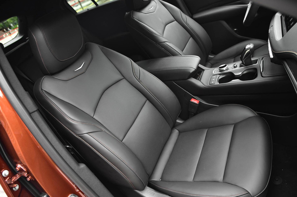 2019款 28T 四驱铂金运动版 座椅空间