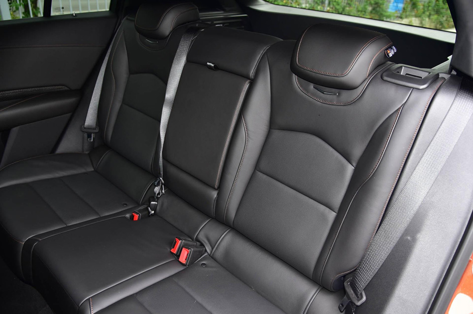 2019款 28T 四驱铂金运动版 座椅空间