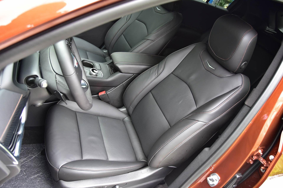 2019款 28T 四驱铂金运动版 座椅空间