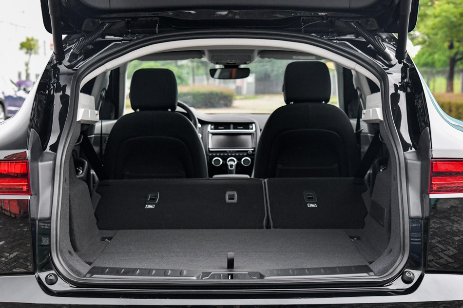 2018款 P250 SE 座椅空间