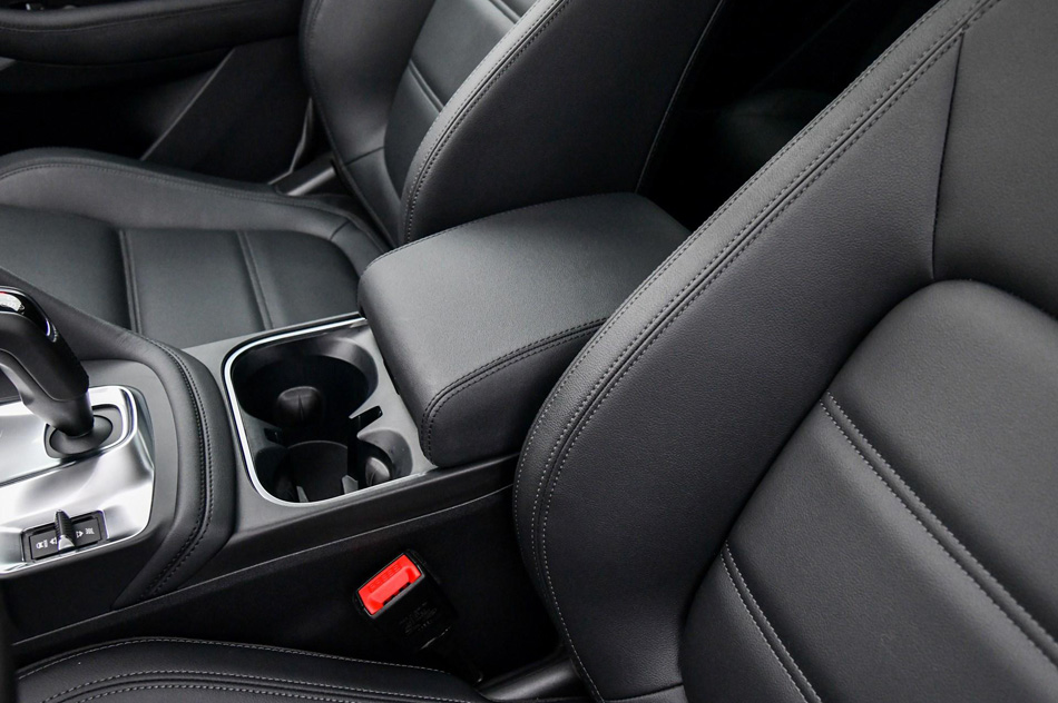 2018款 P250 SE 座椅空间