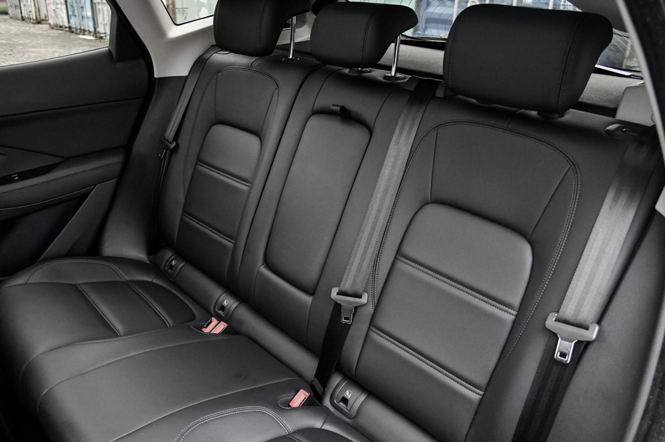 2018款 P250 SE 座椅空间