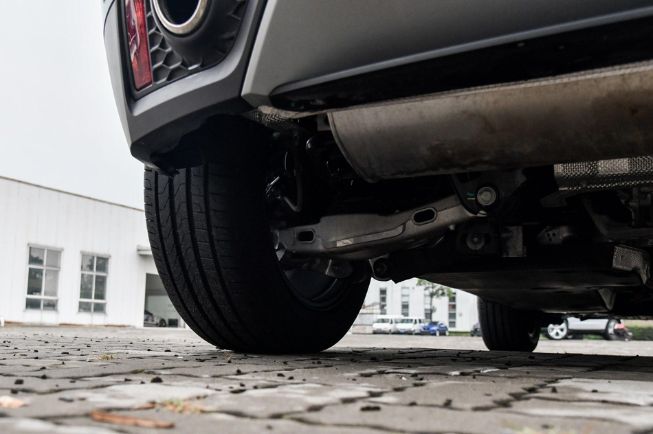 2018款 P250 SE 引擎底盘