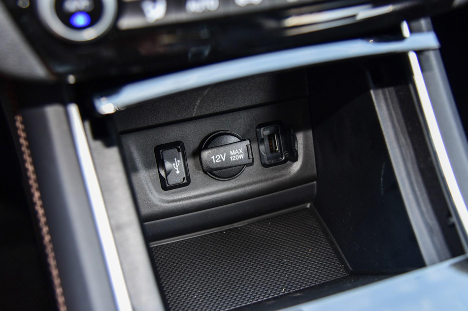 2018款 1.6L GDI 自动锐潮型 内饰