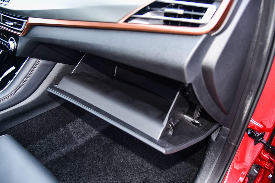 2018款 1.6L GDI 自动锐潮型 内饰