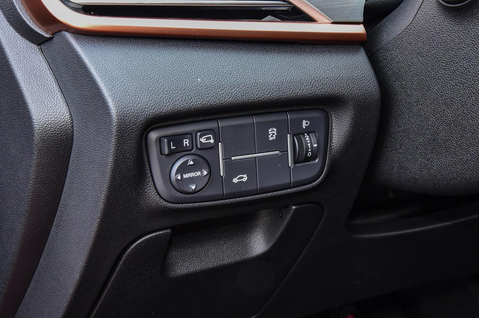 2018款 1.6L GDI 自动锐潮型 内饰