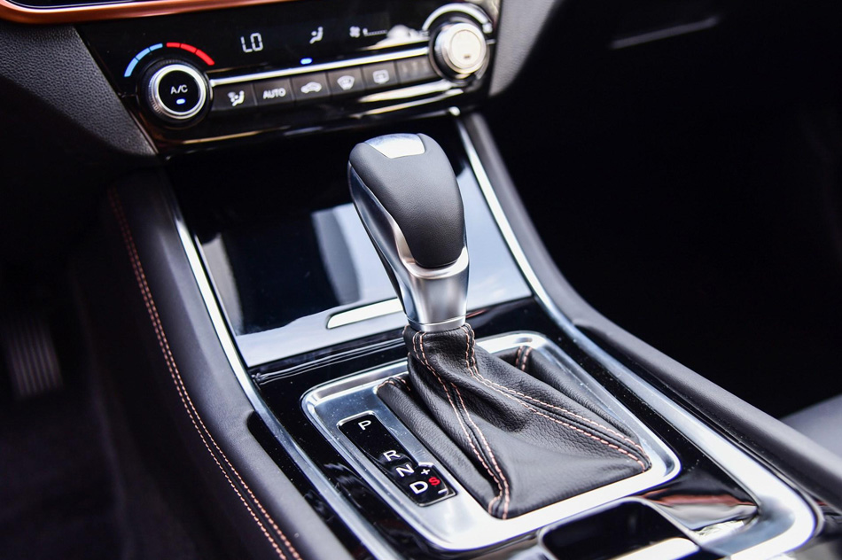 2018款 1.6L GDI 自动锐潮型 内饰