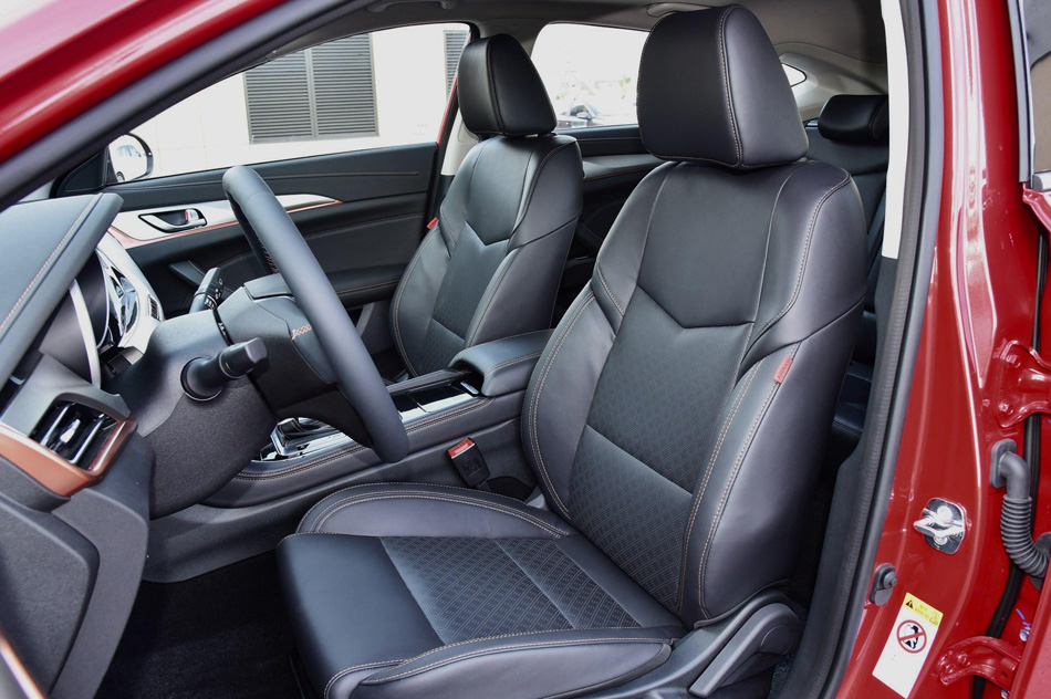 2018款 1.6L GDI 自动锐潮型 座椅空间