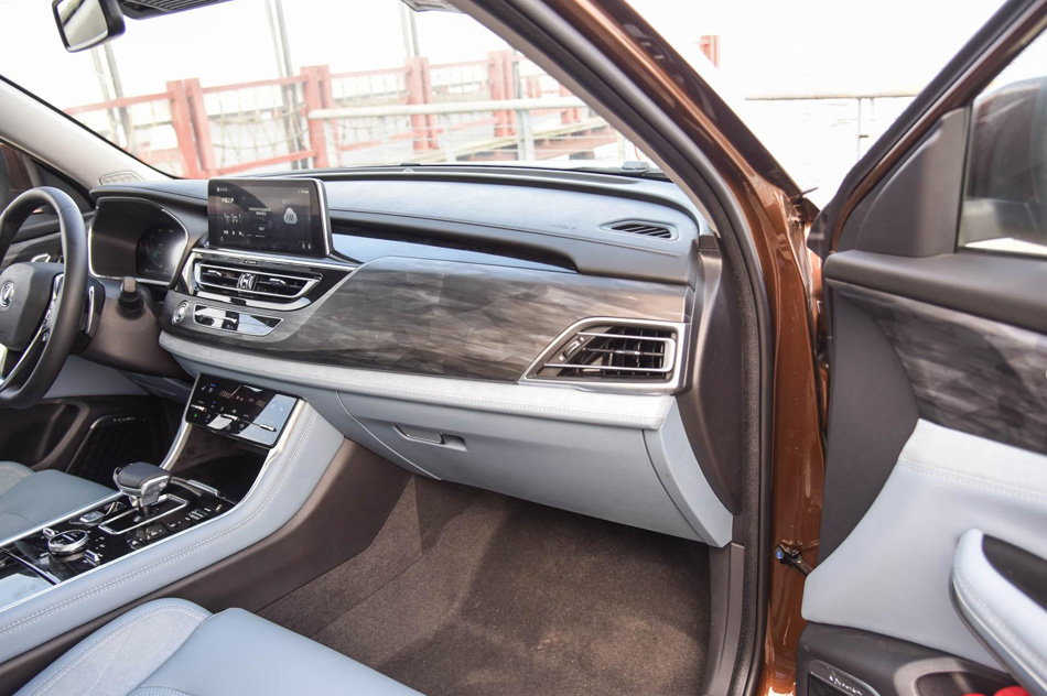 2018款 1.5T PHEV领航型 内饰