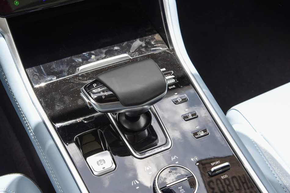 2018款 1.5T PHEV领航型 内饰