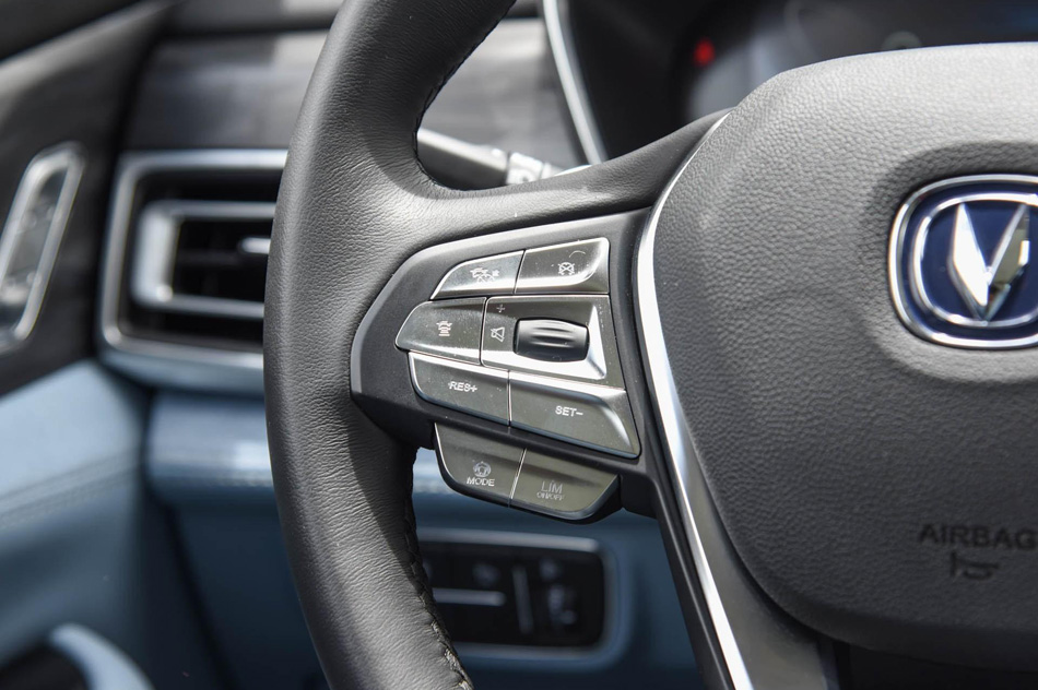 2018款 1.5T PHEV领航型 内饰