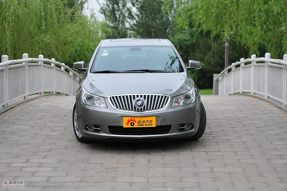 新君越2.0T外观实拍图