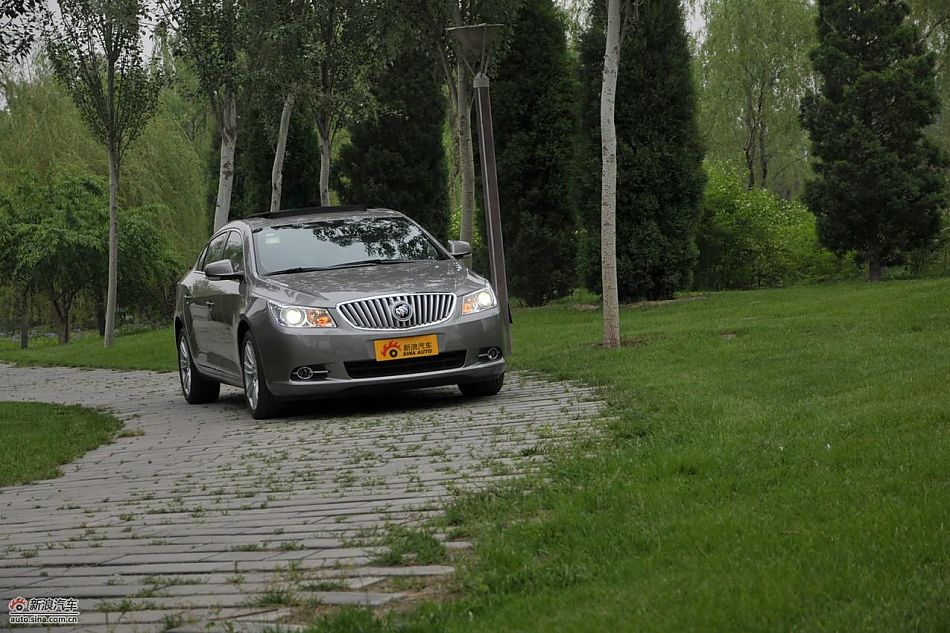 新君越2.0T外观实拍图