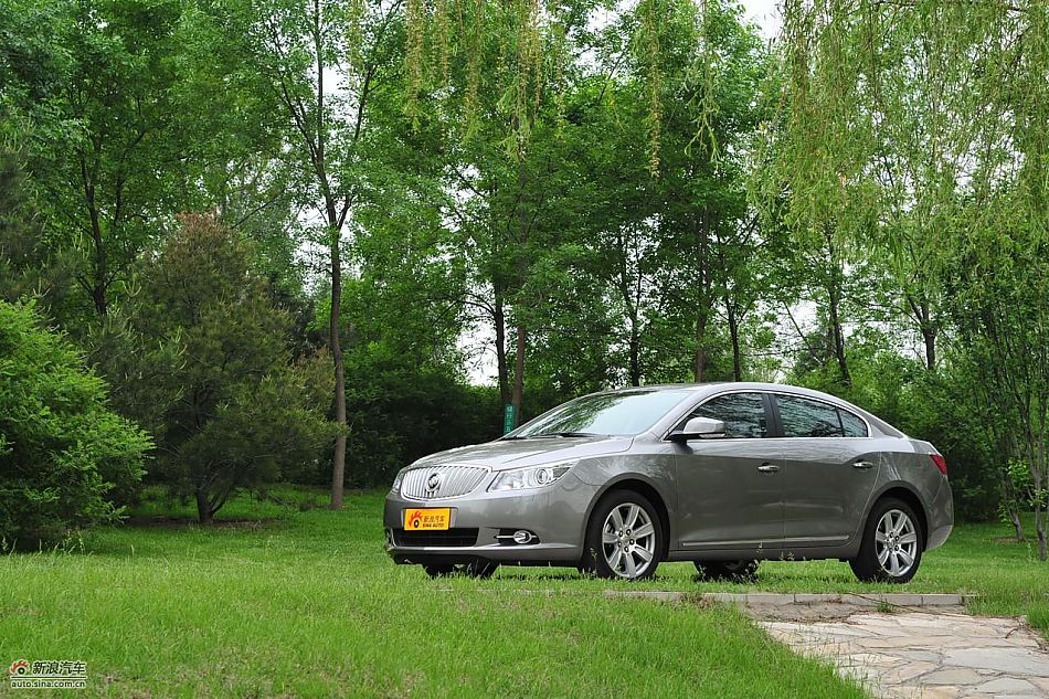 新君越2.0T外观实拍图