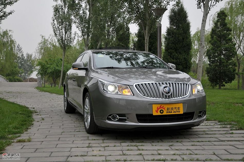 新君越2.0T外观实拍图